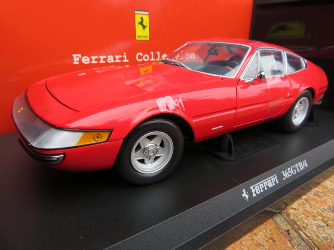 京商　1/18　フェラーリ365GTB4（デイトナ）