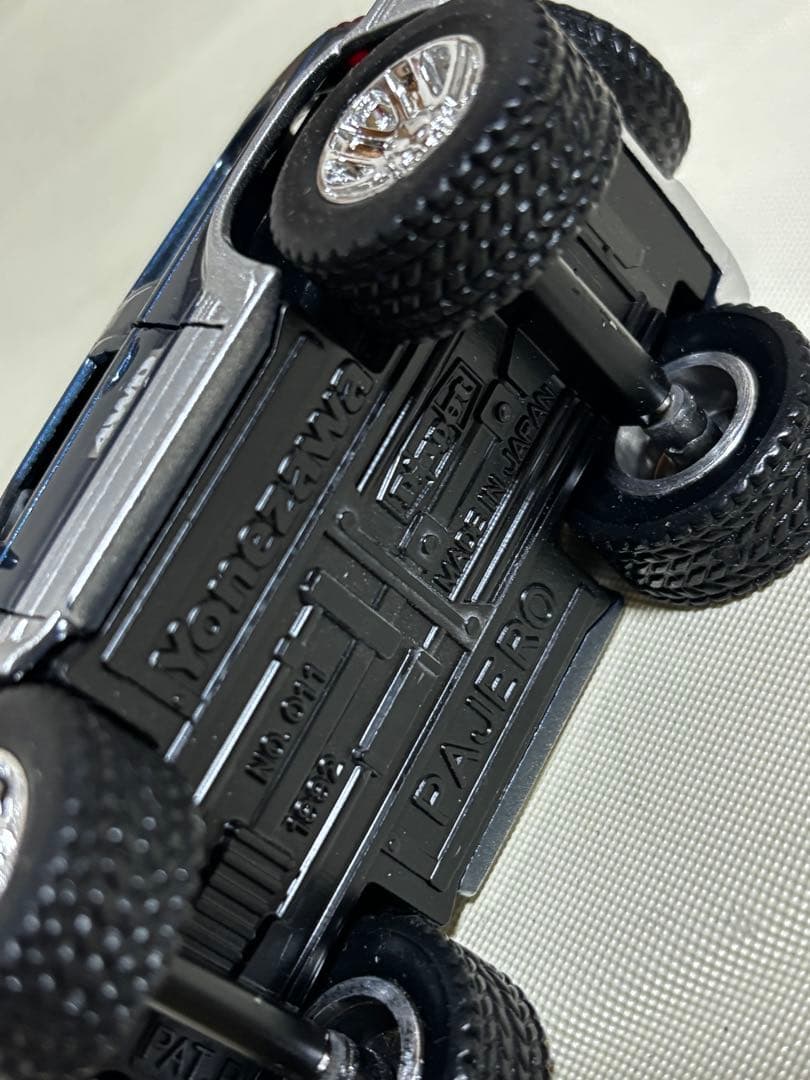 三菱パジェロミニ 非売品販促ミニカー 赤と紺の2台セット