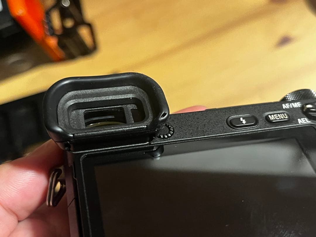 SONY α6500 ミラーレスカメラ バッテリー6個 まとめての通販はau PAY