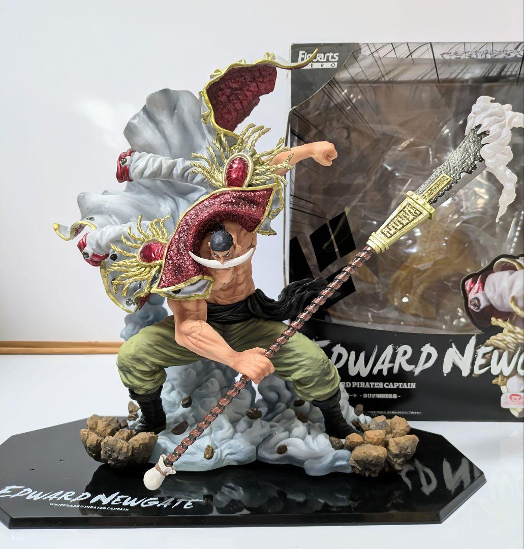 箱あり 白ひげ ワンピース フィギュア バンダイ フィギュアーツZERO