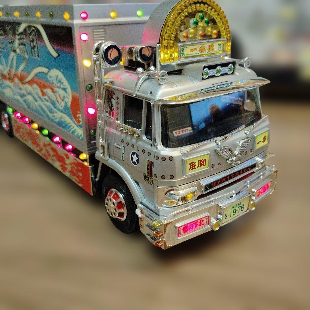 バンダイ 1/32 ラジオコントロール トラック野郎 爆走一番星