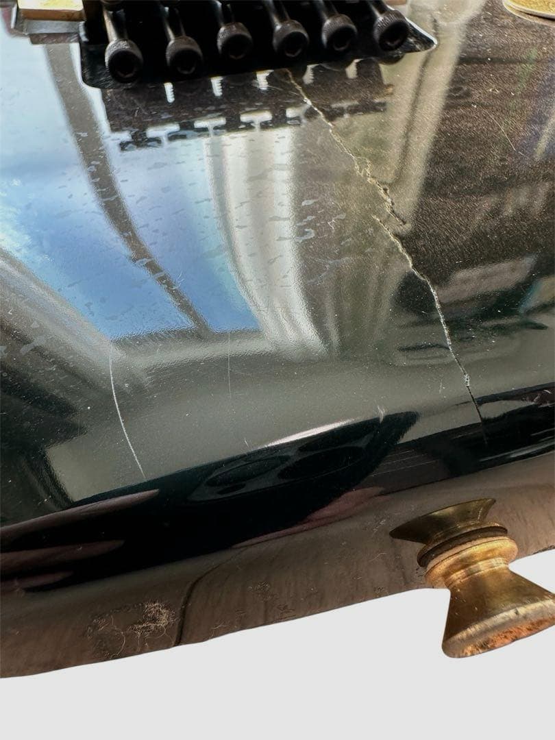 【週末限定セール！】エレキギター　Fender ストラトキャスター 純正ケース付