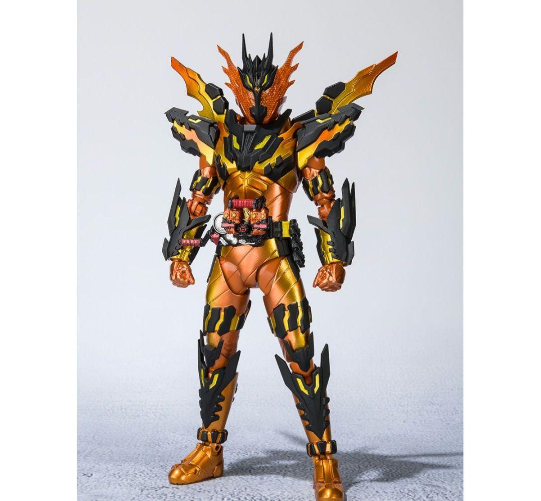 【美品】即完売 希少 SHフィギュアーツ 仮面ライダークローズ クローズマグマ