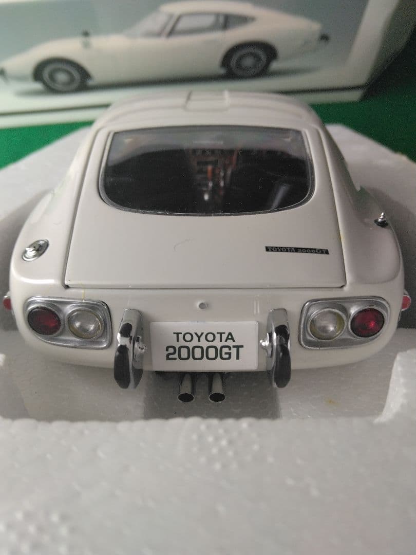 ミニカー TOYOTA 2000 GT COUPE 1/18 AUTOart