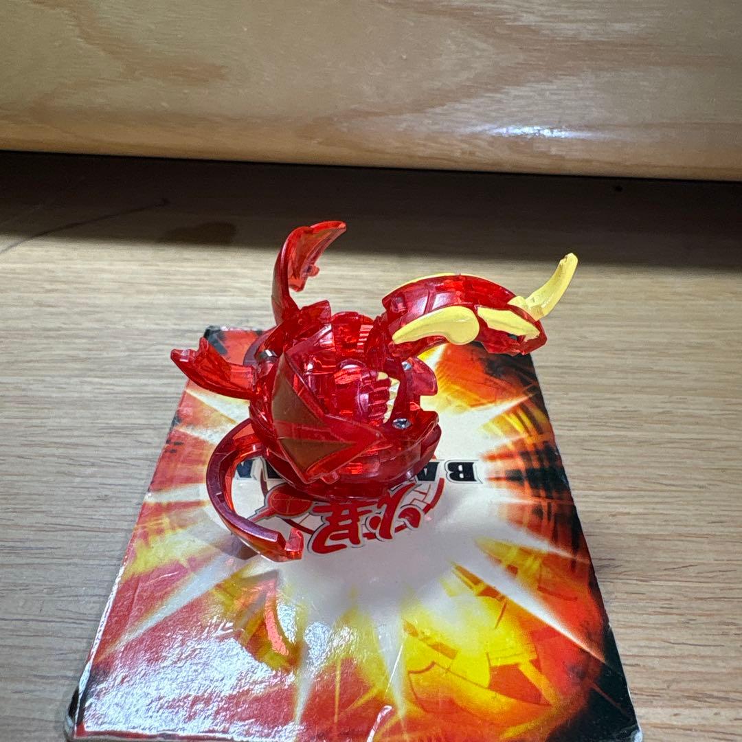 爆丸　クロスドラゴノイド　クリア　限定　カード付き　最終値下げ