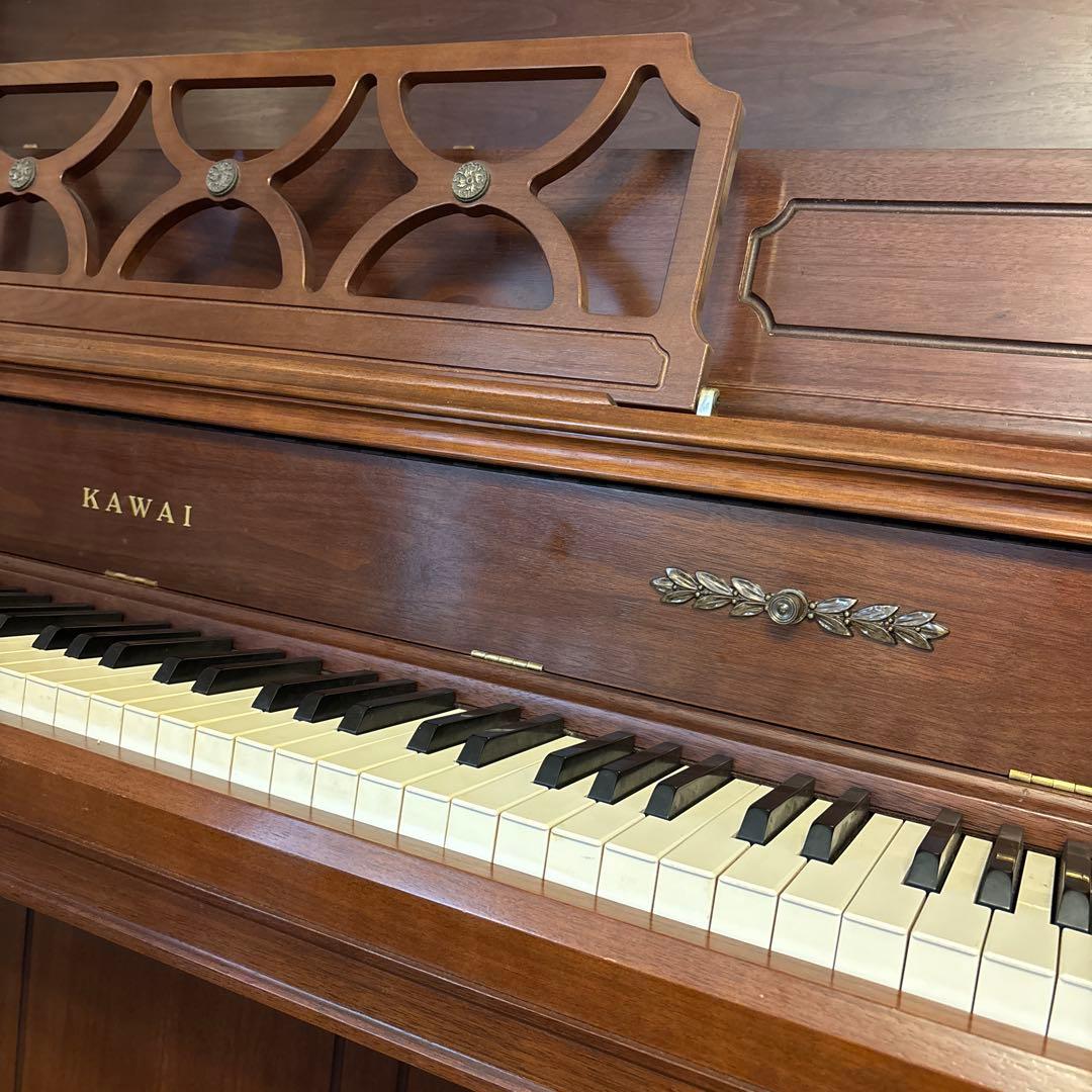 R.7年11月調律・整調済】 KAWAI ピアノKL-62WI 椅子他付属品