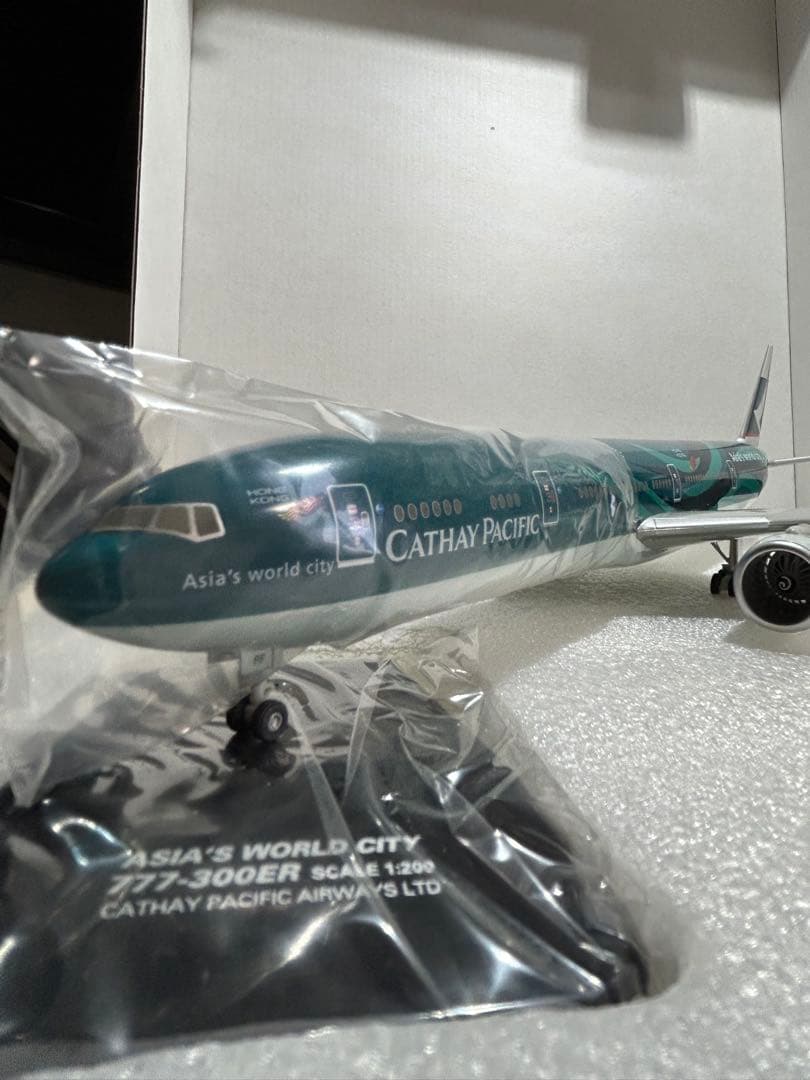 希少品！特別塗装機！！CX 777-300ER 1/200モデル