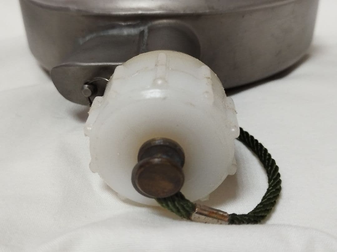 5050)米軍実物 寒冷地用キャンティーン＆カバー ユーズド レア - メルカリ