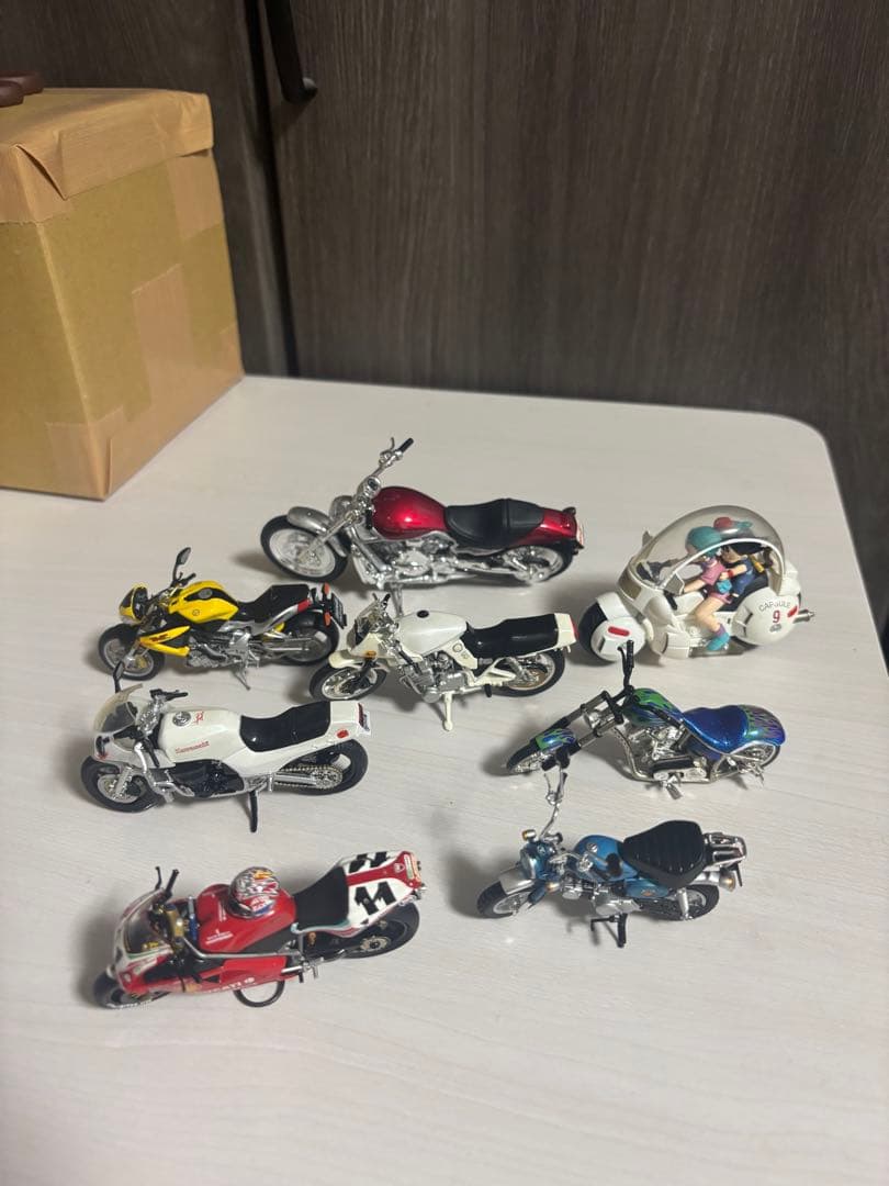 旧車バイクミニチュア 8台セット (おまけ2台) 旧車バイクミニチュア 8台