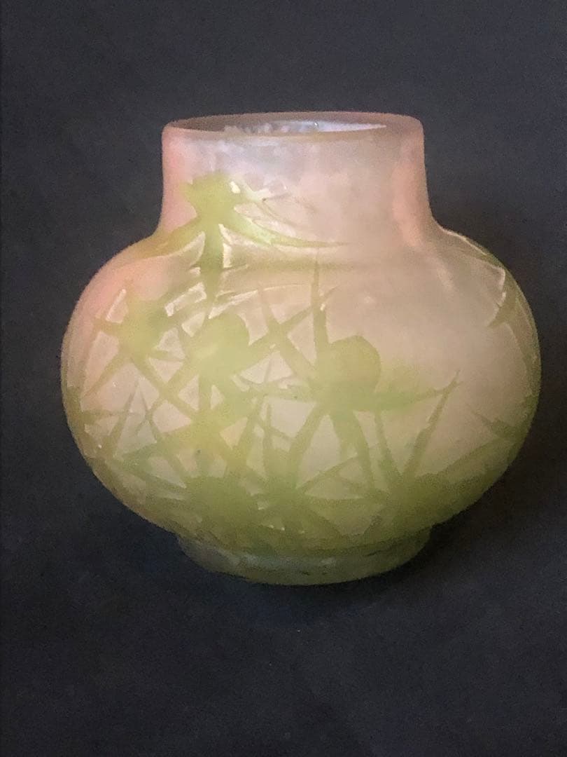 中国古美術・旧蔵の陶磁器、宝珠を持つ静かな思索の観音・12x41cm