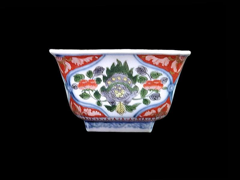 大聖寺伊万里 金襴手 牡丹に岩 獅子に牡丹の図 四方角向付 B335AS-CVg