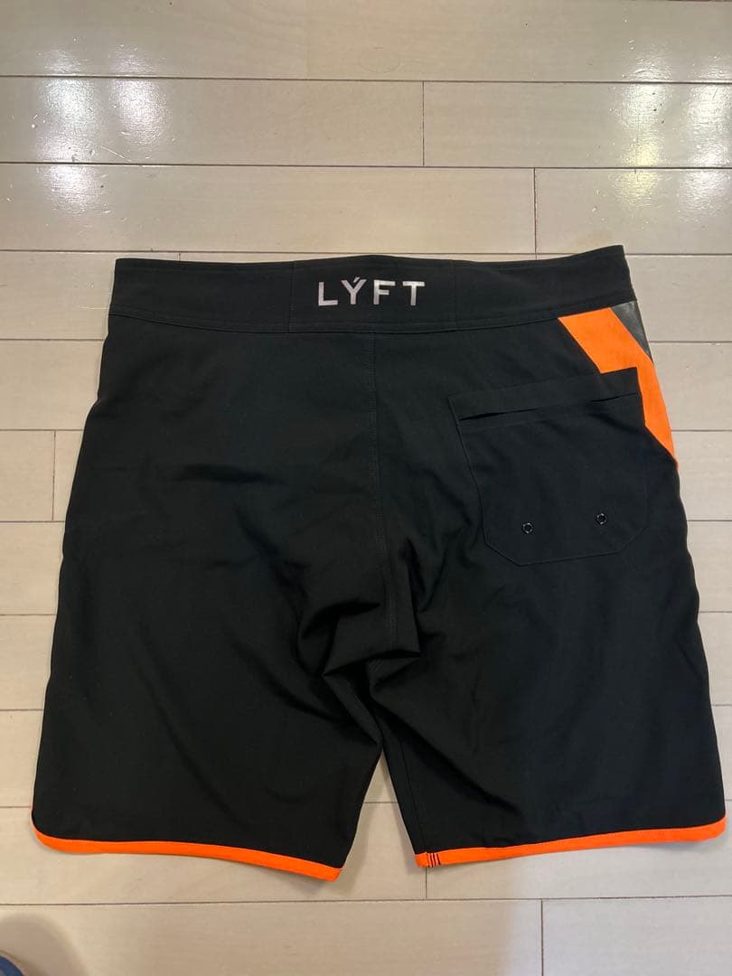 LYFT サーフパンツ【Lサイズ】 黒/オレンジ