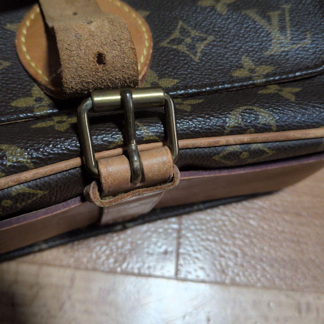 LOUISVUITTONショルダーバック