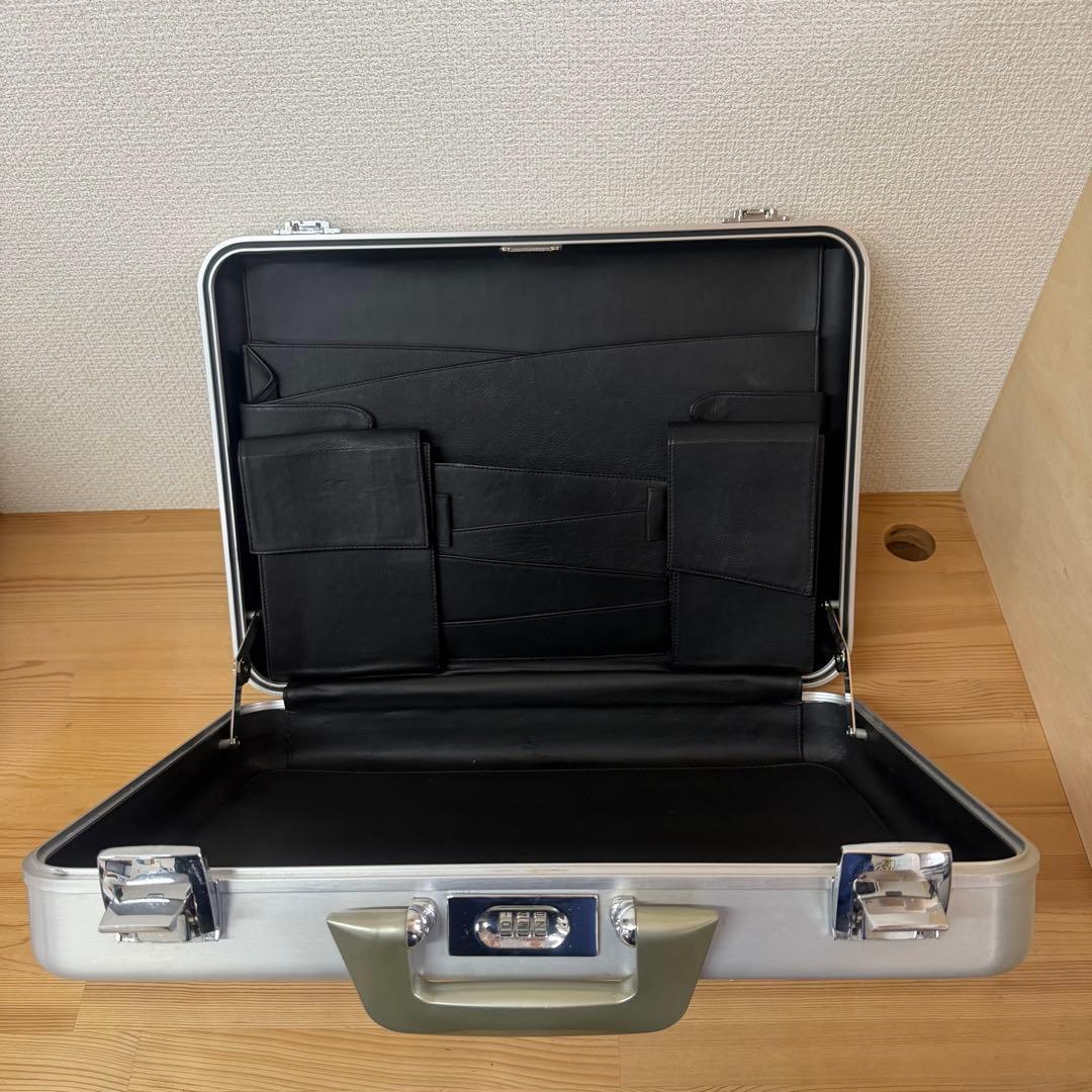 ゼロハリバートン アタッシュケース アルミ