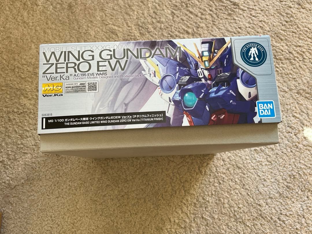 MG 1/100 ウイングガンダムゼロ（Ver.Ka） チタニウムフィニッシュ