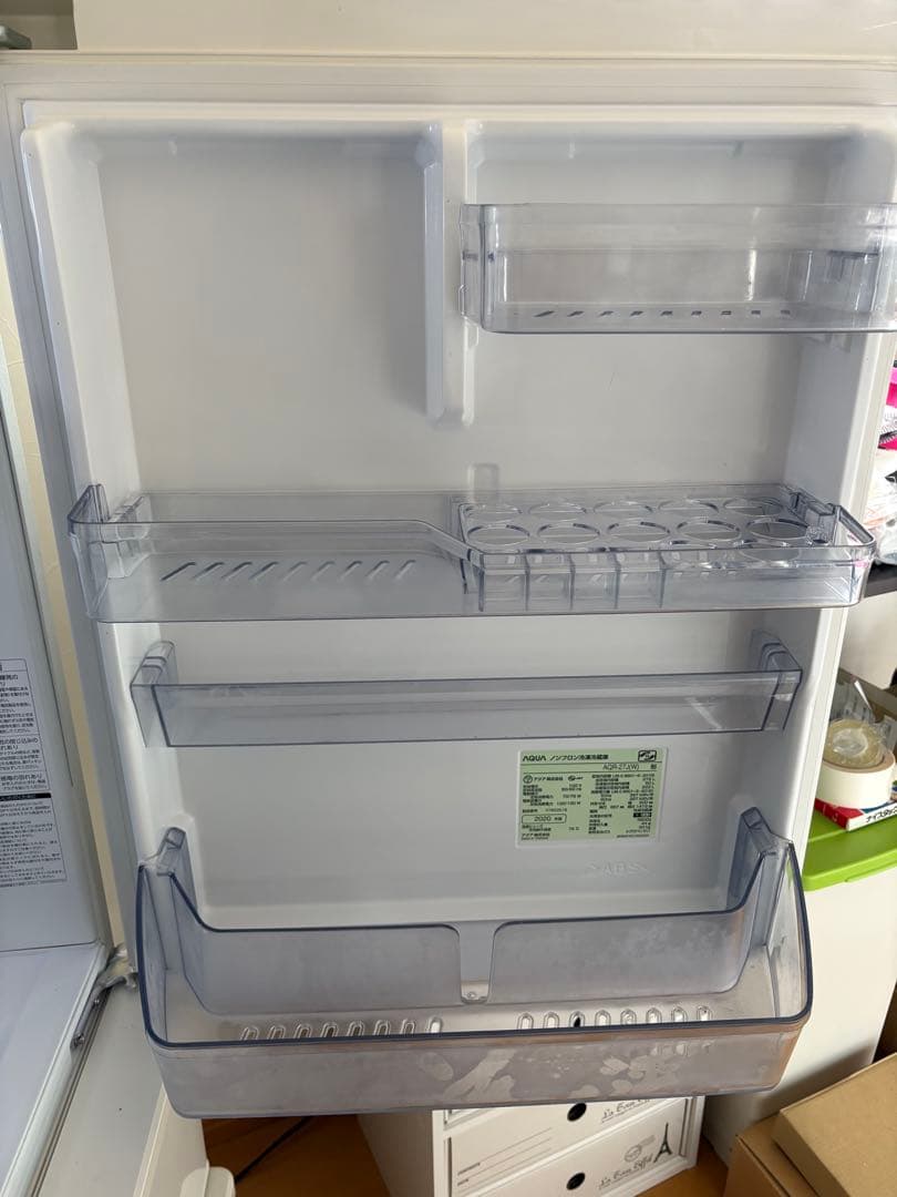 値下げしました♪AQUA 冷蔵庫 AQR-27J 272L 2020年 3ドア