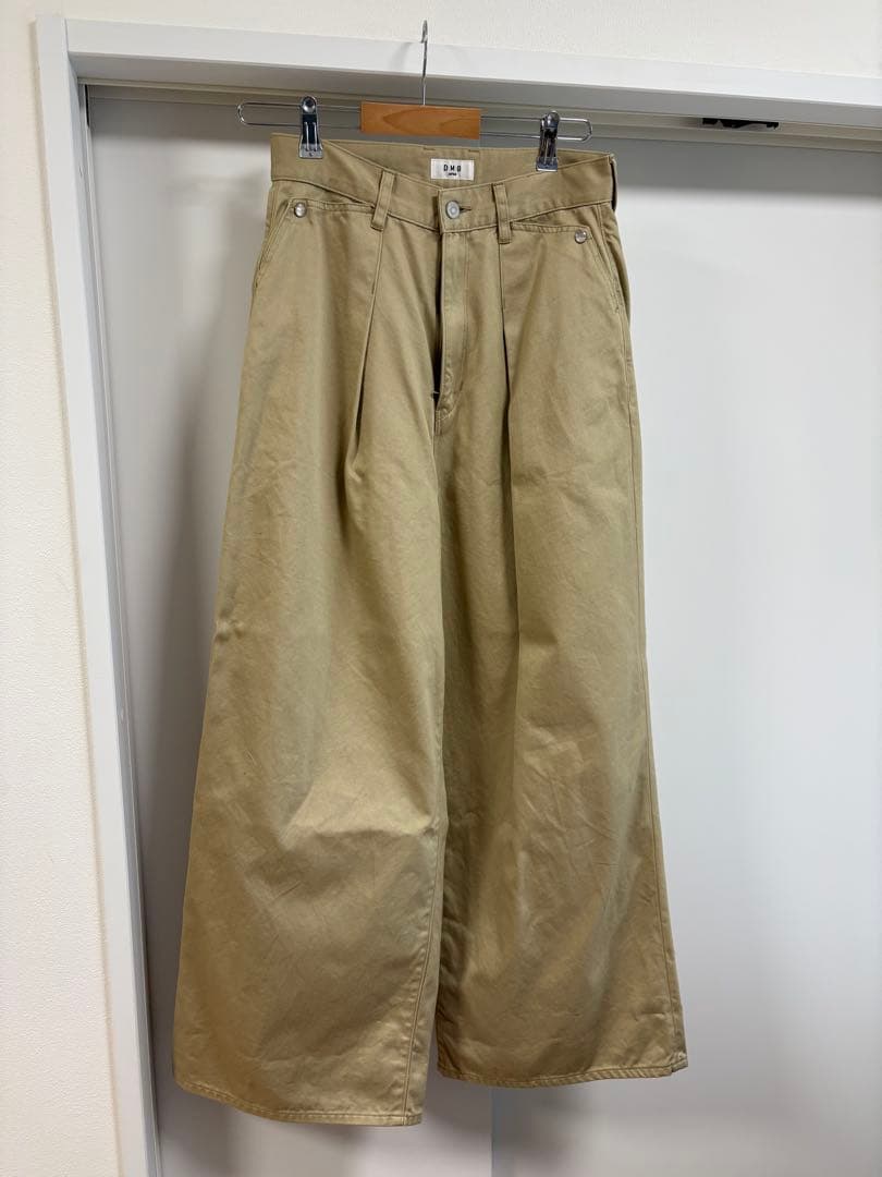 D.M.G / ディーエムジー] ウエポン シックレッグパンツ - メルカリ