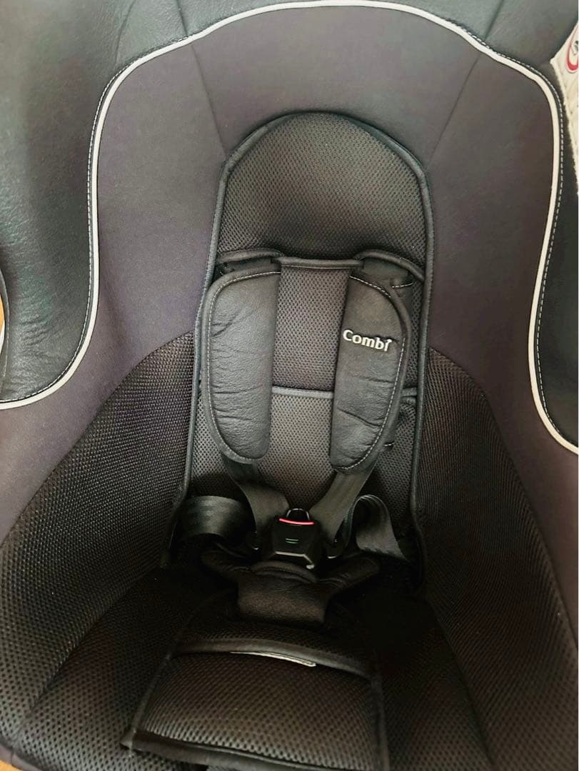 良品✨ コンビ ネセルターン チャイルドシート シートベルト固定
