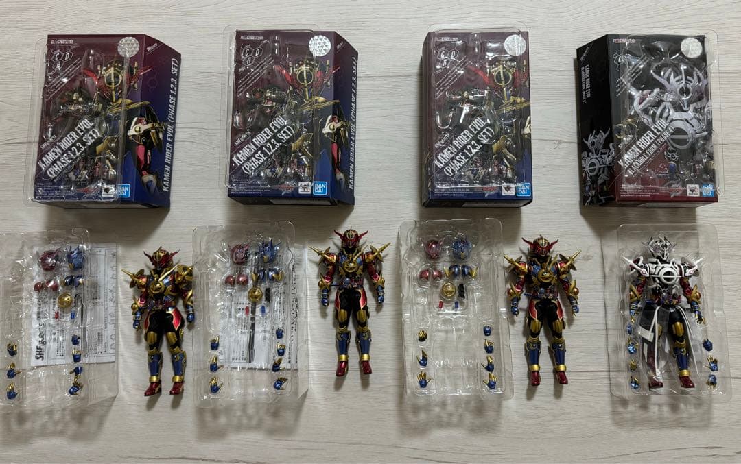 S.H.Figuarts 仮面ライダーエボル 4点セット