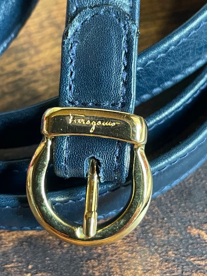 あおい　美品　フェラガモ ２way ハンドバックorショルダーバック