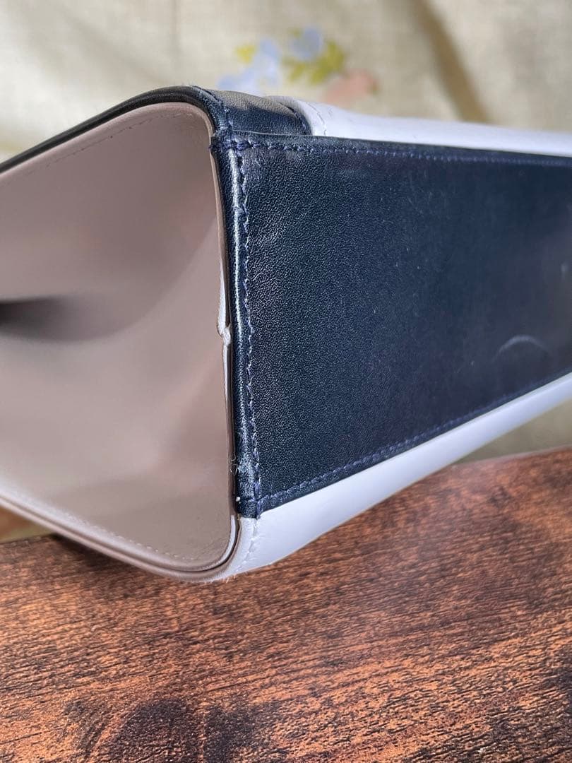 あおい　美品　フェラガモ ２way ハンドバックorショルダーバック