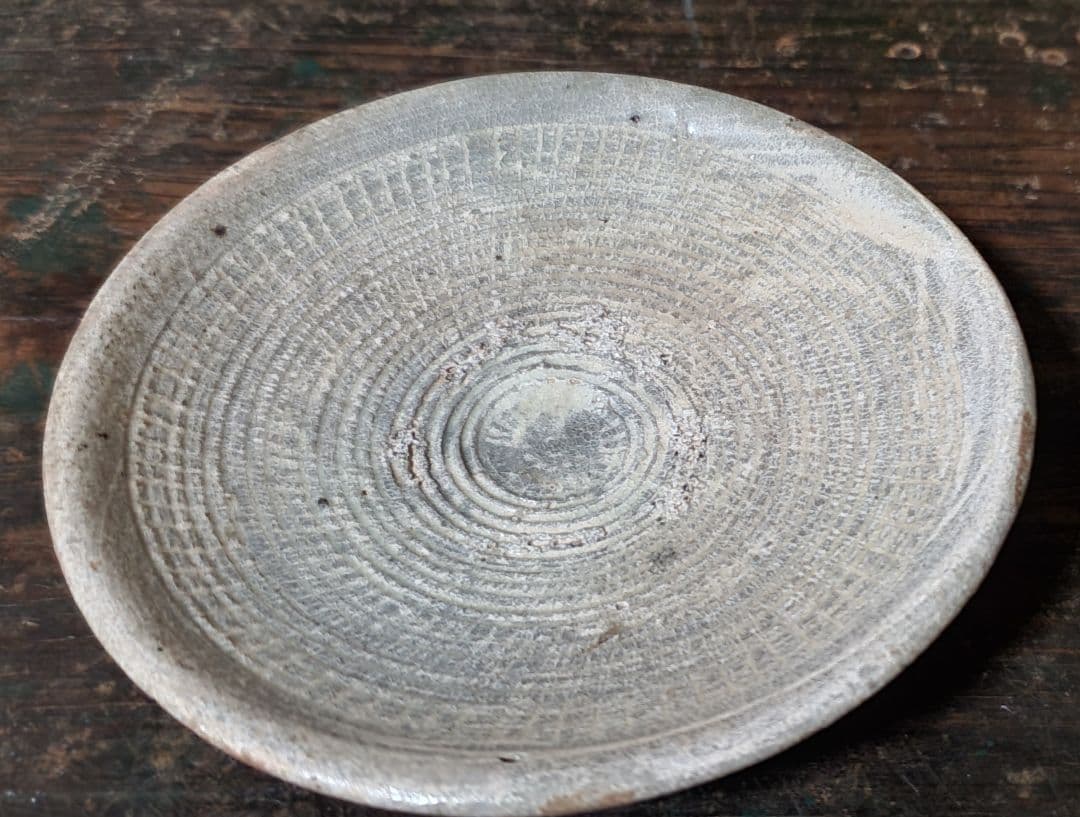 李朝 粉靑沙器印花文平皿