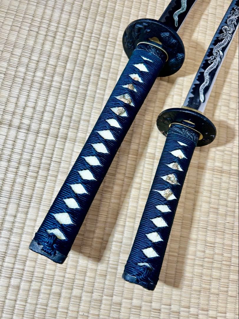 模造刀 太刀 脇差し 2本セット！　※刀身に龍の刻印あり（バラ売り不可）