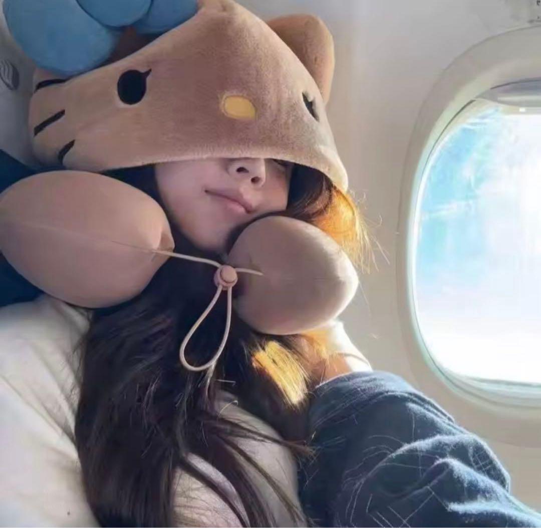 日焼けキティ ネックピロー 海外旅行 飛行機 用品 トラベル 日本未発売