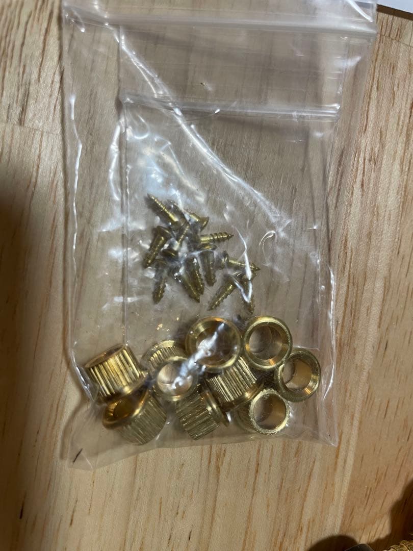 新品 ルブナー Rubner マンドリン用ペグ 黒檀 ゴールド×ブラック