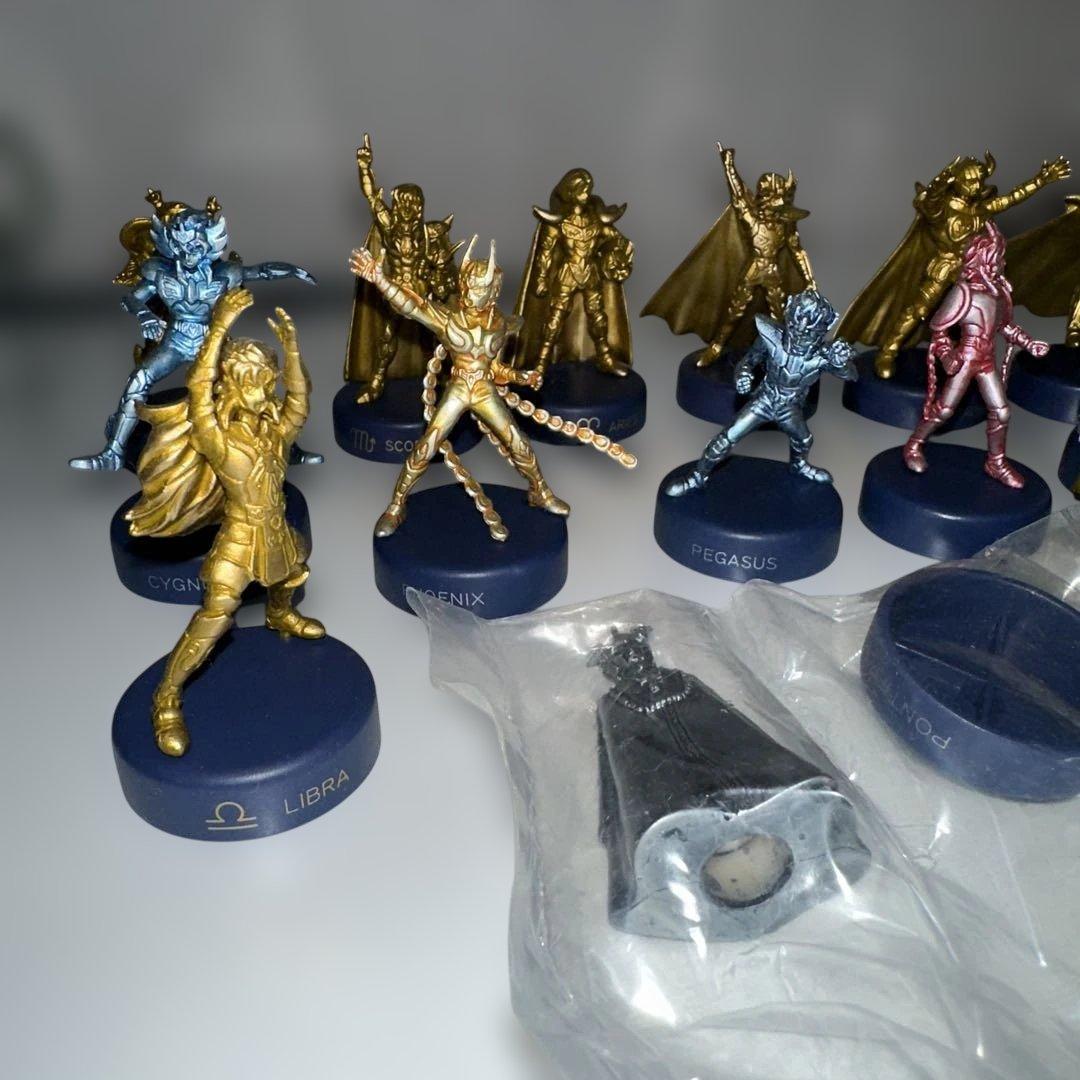 聖闘士星矢フィギュア 21体セット LEDベース付き