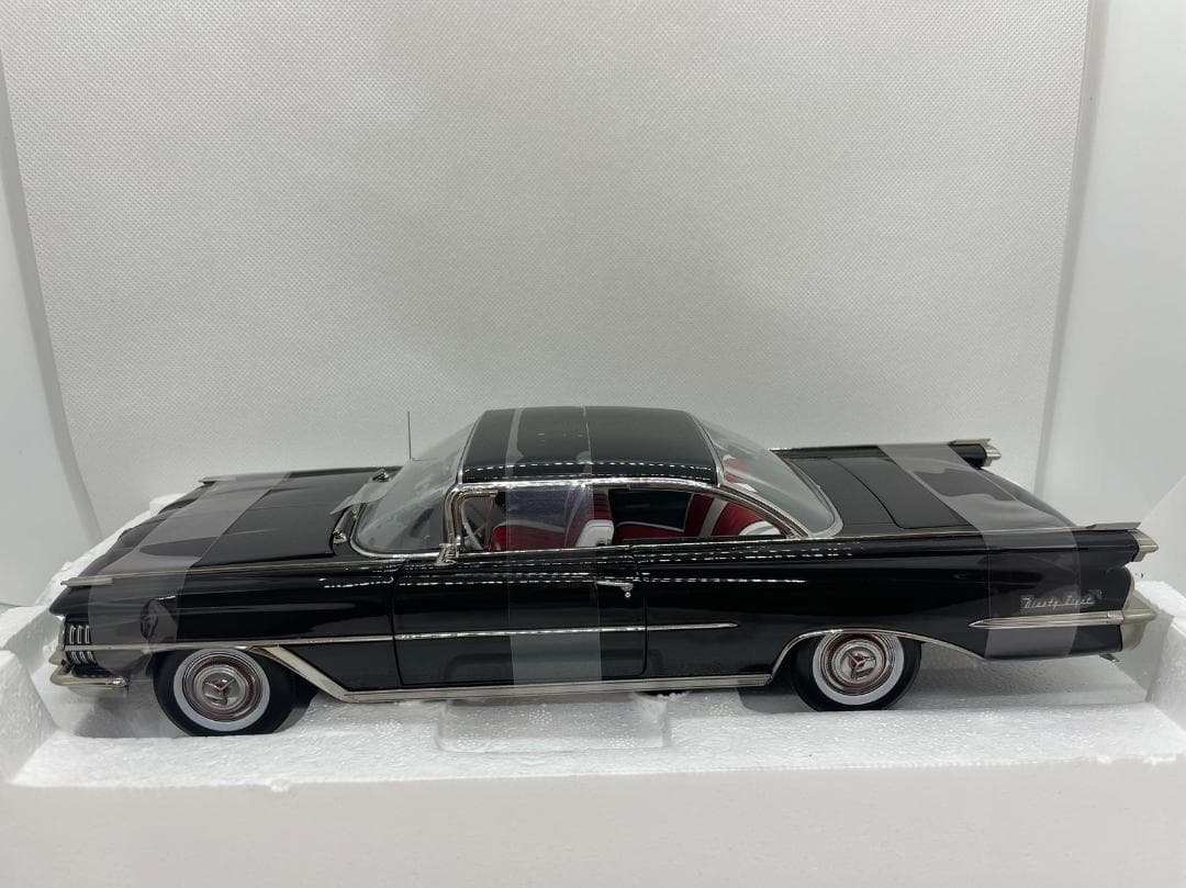 105-010 サンスター 1/18 Oldsmobile 98 HardTop