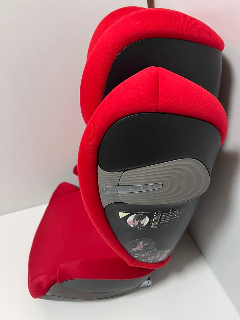 サイベックス ジュニアシート ソリューション S i-FIX 保護シート付 赤