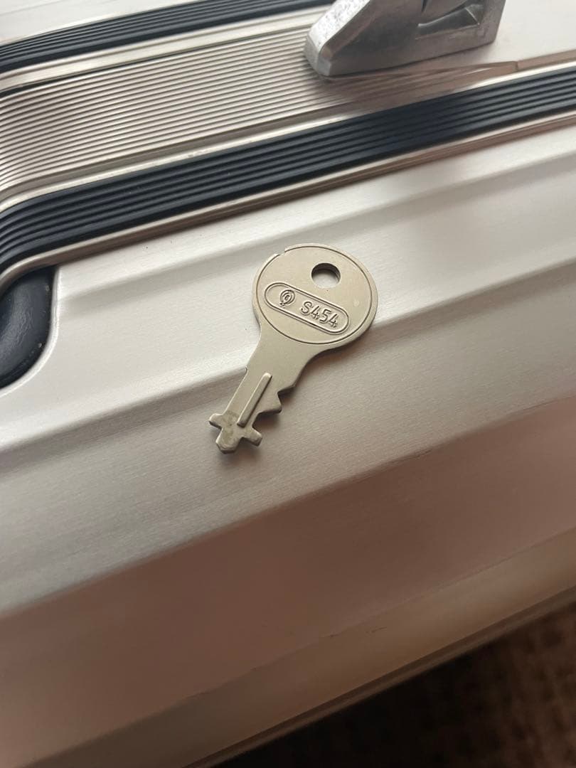 RIMOWA キャリーケース サイドハンドル 希少 鍵付き リモワ キャリーケース