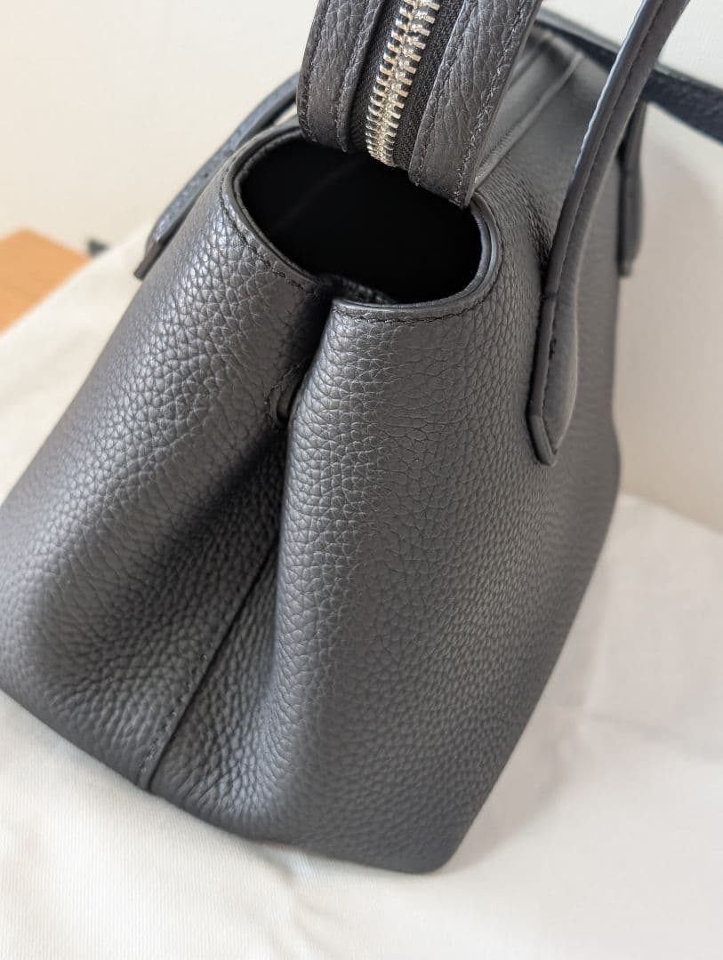 美品　VASICヴァジック GRAF MINI MINI ハンドバッグ　ブラック