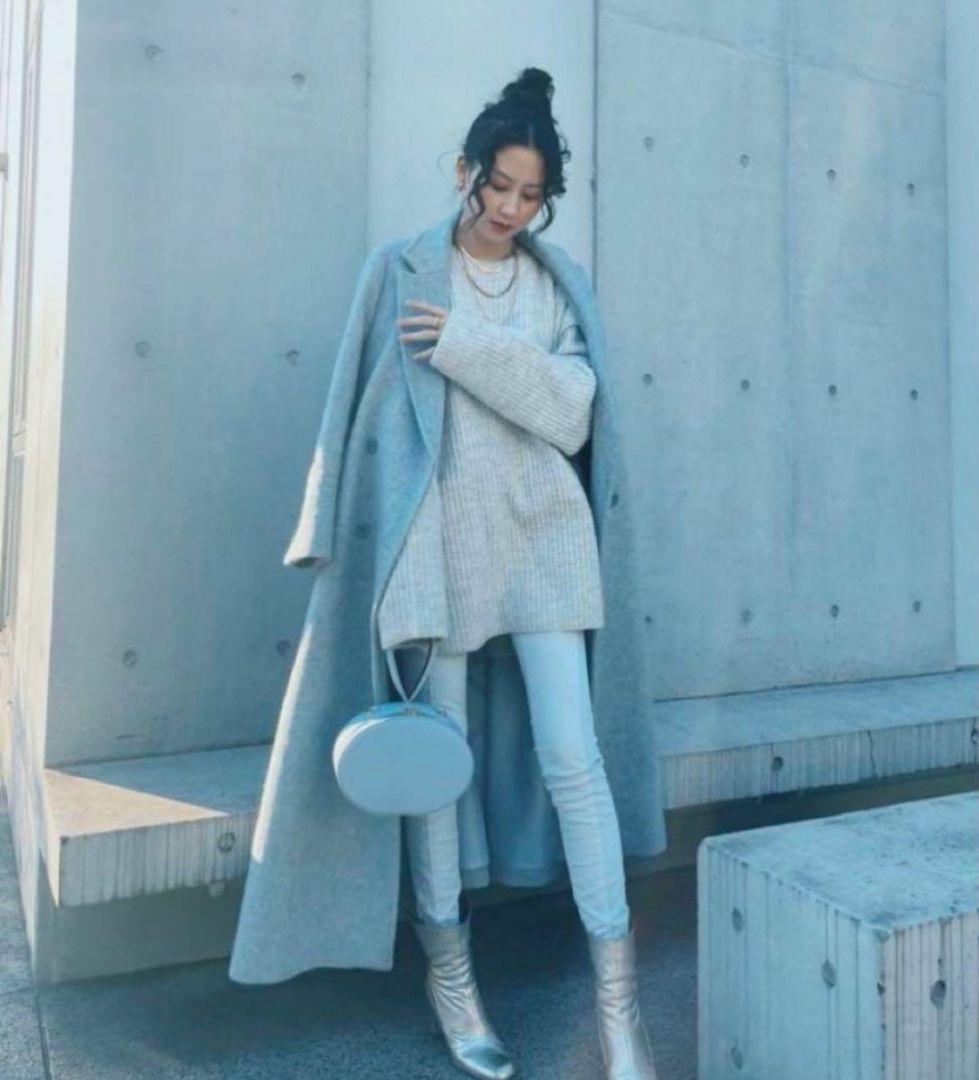 Ameri undressed back flare coat Msize