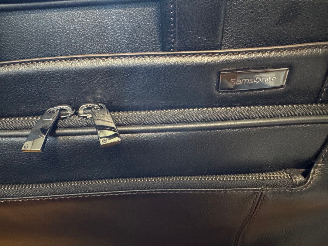 【Ari】サムソナイト　ブラックレザービジネスバッグ