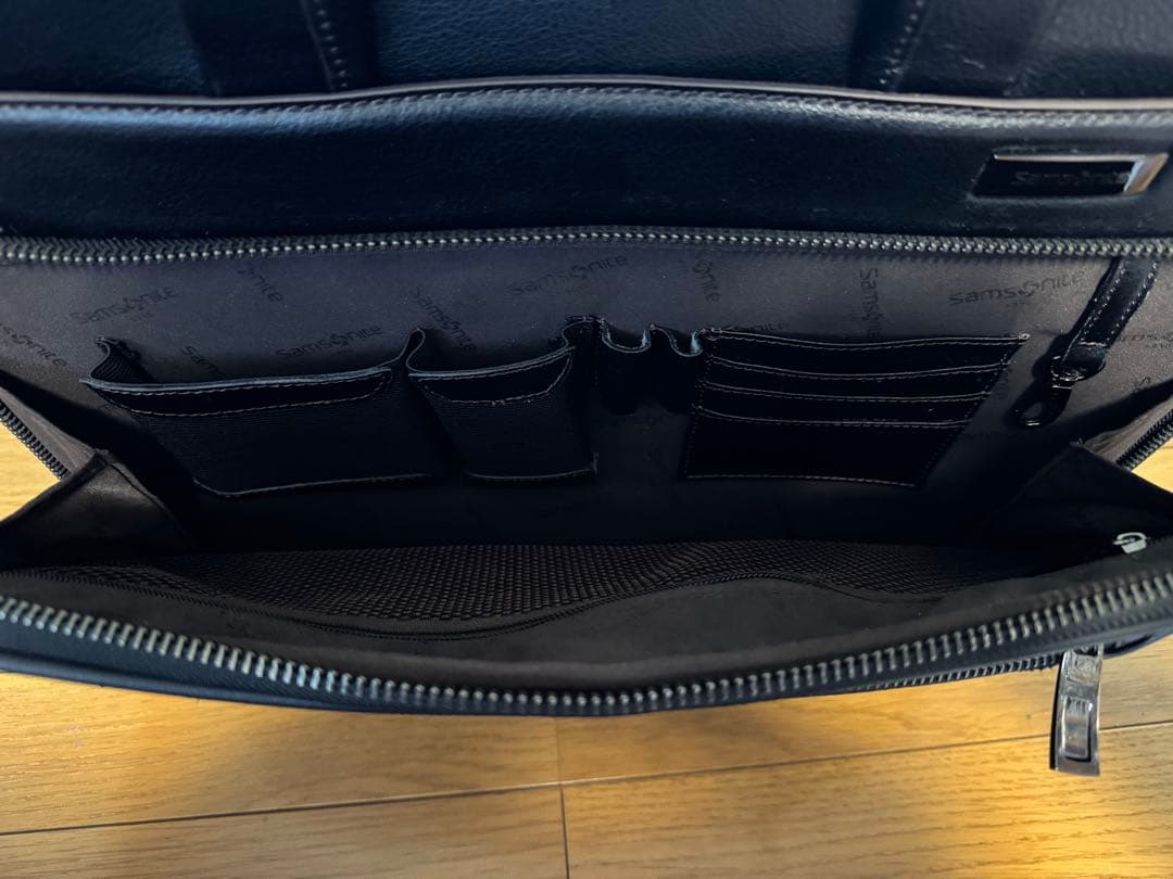 【Ari】サムソナイト　ブラックレザービジネスバッグ