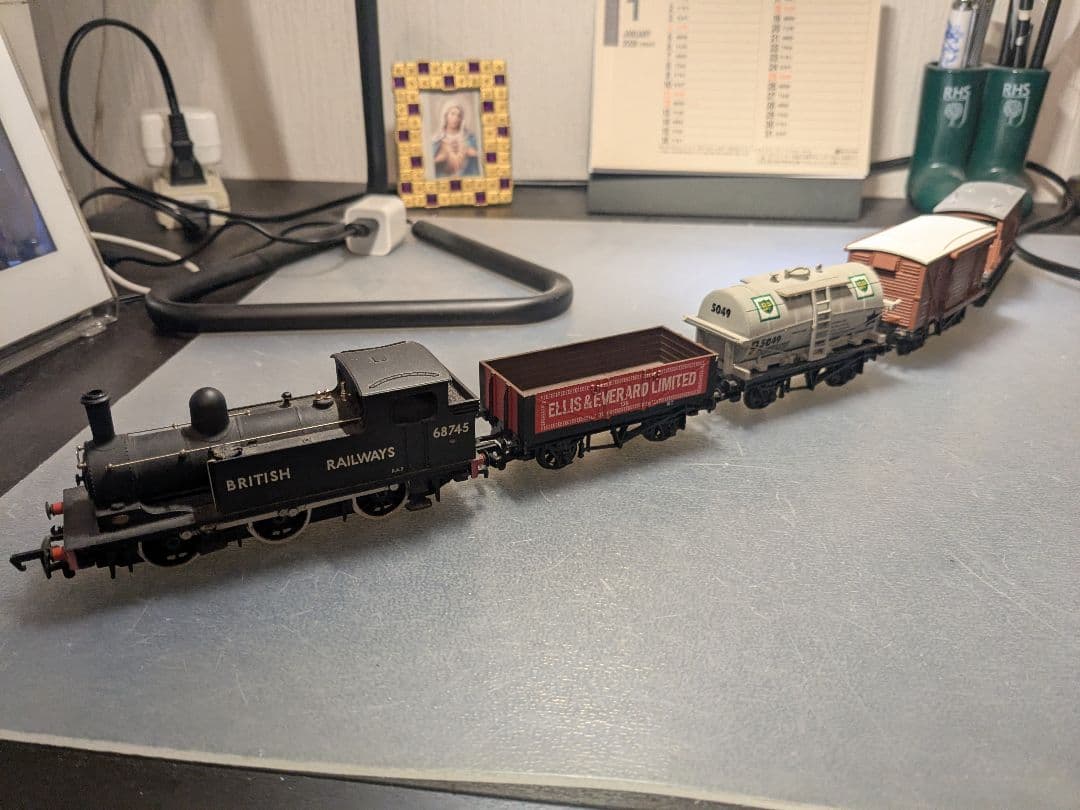 英国MAINLINE製68745 蒸気機関車と貨車4両セット