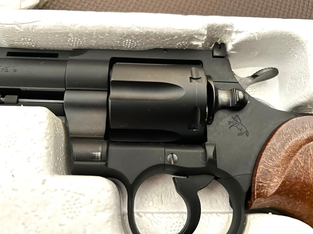 コルトパイソン4インチ　リボルバー ガスガン
