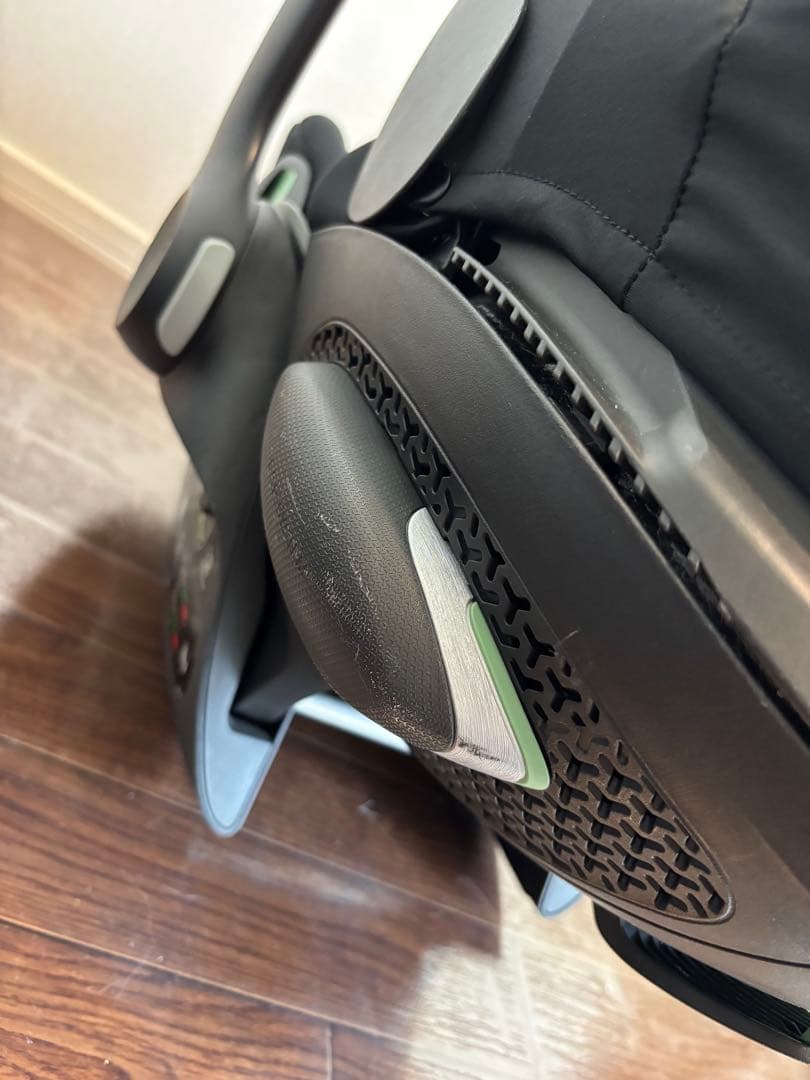 サイベックス　チャイルドシート クラウドGi-Size ブラック、ベース付き