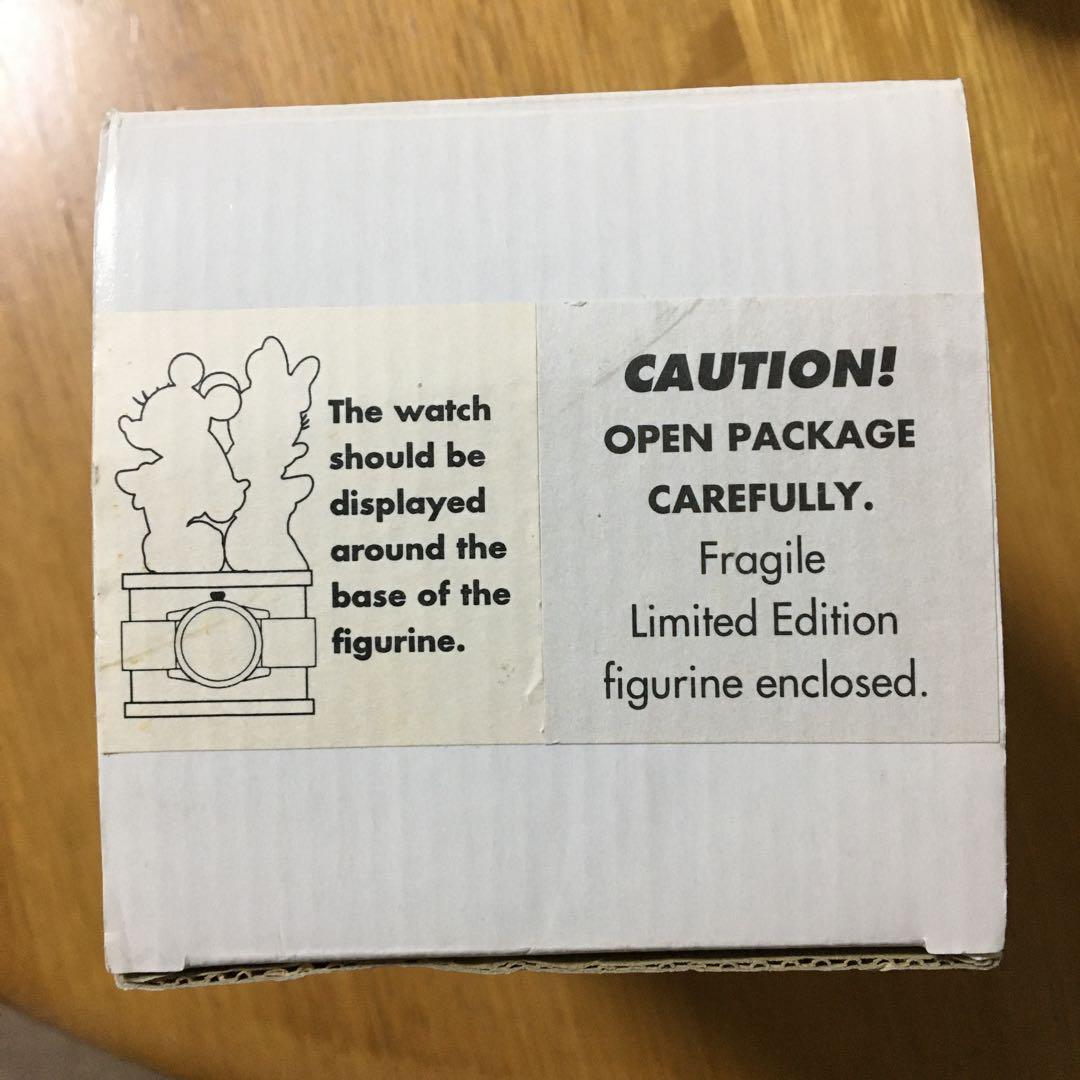 ミニーマウス　70年記念　フィギュア&時計