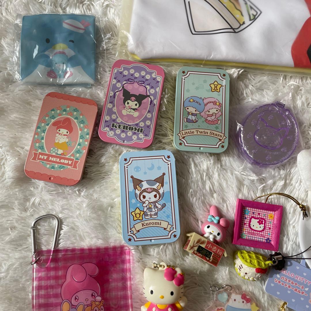 ☆☆サンリオまとめ売り☆ぬいぐるみ・置時計・ハンカチ・バッグ・キーホルダー等☆☆