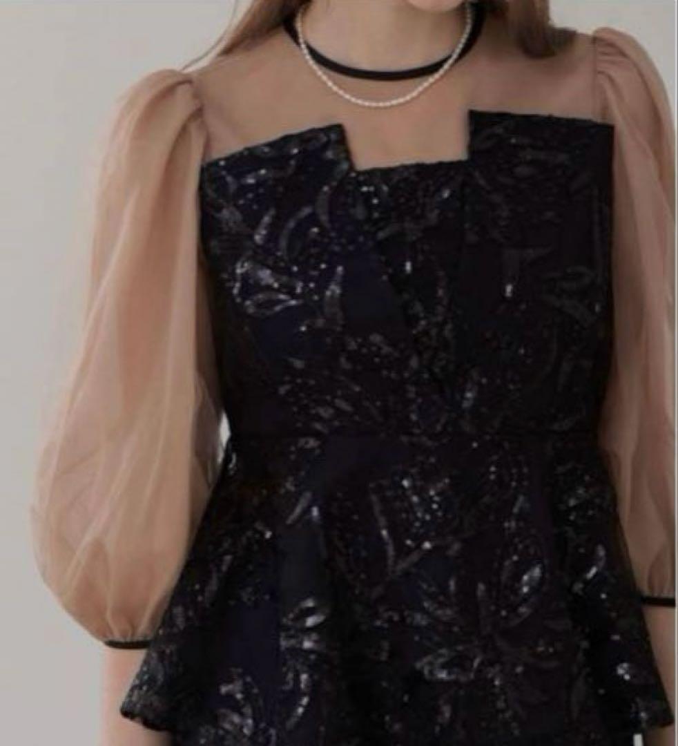 豆侍(土日も発送します)様専用Leja レジャ シアーパフスリーブペプラム