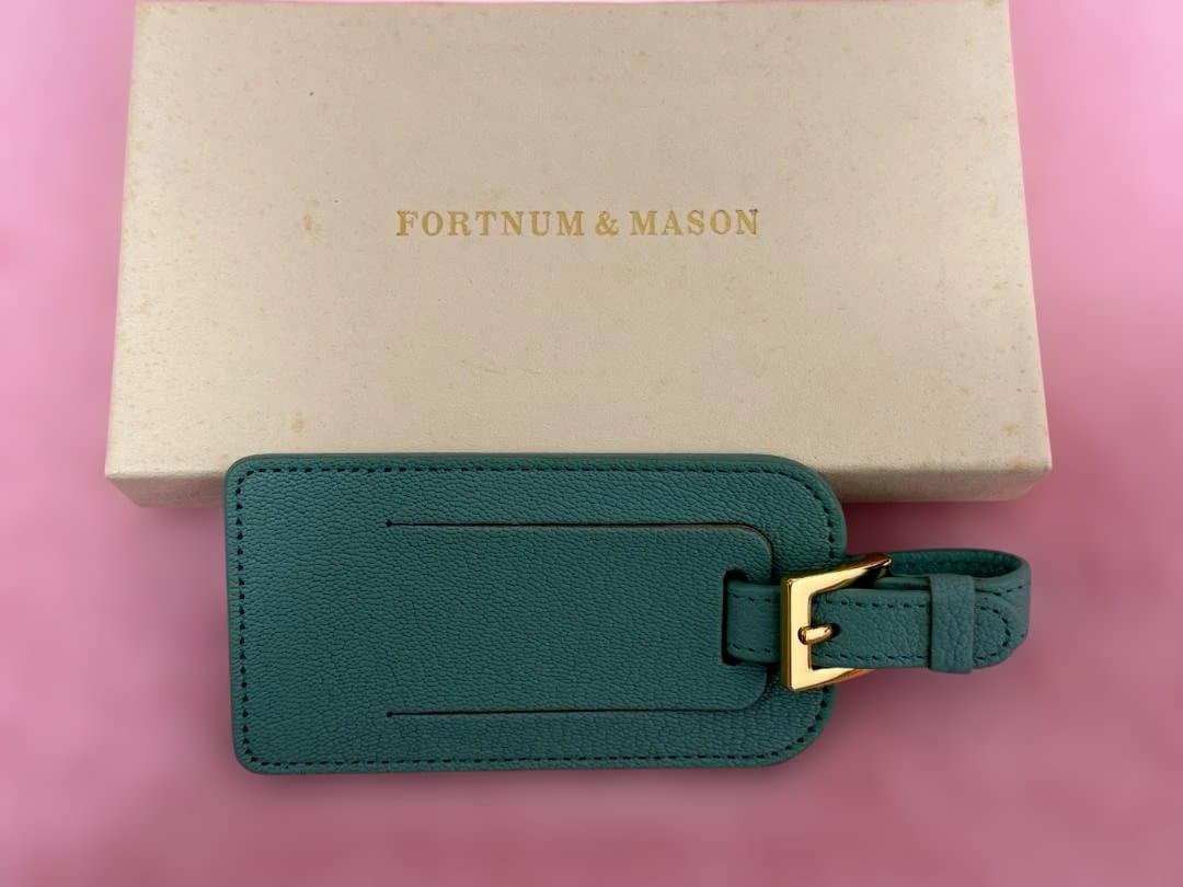 Fortnum & Mason オー・ド・ニル 革製の ネームタグ - メルカリ
