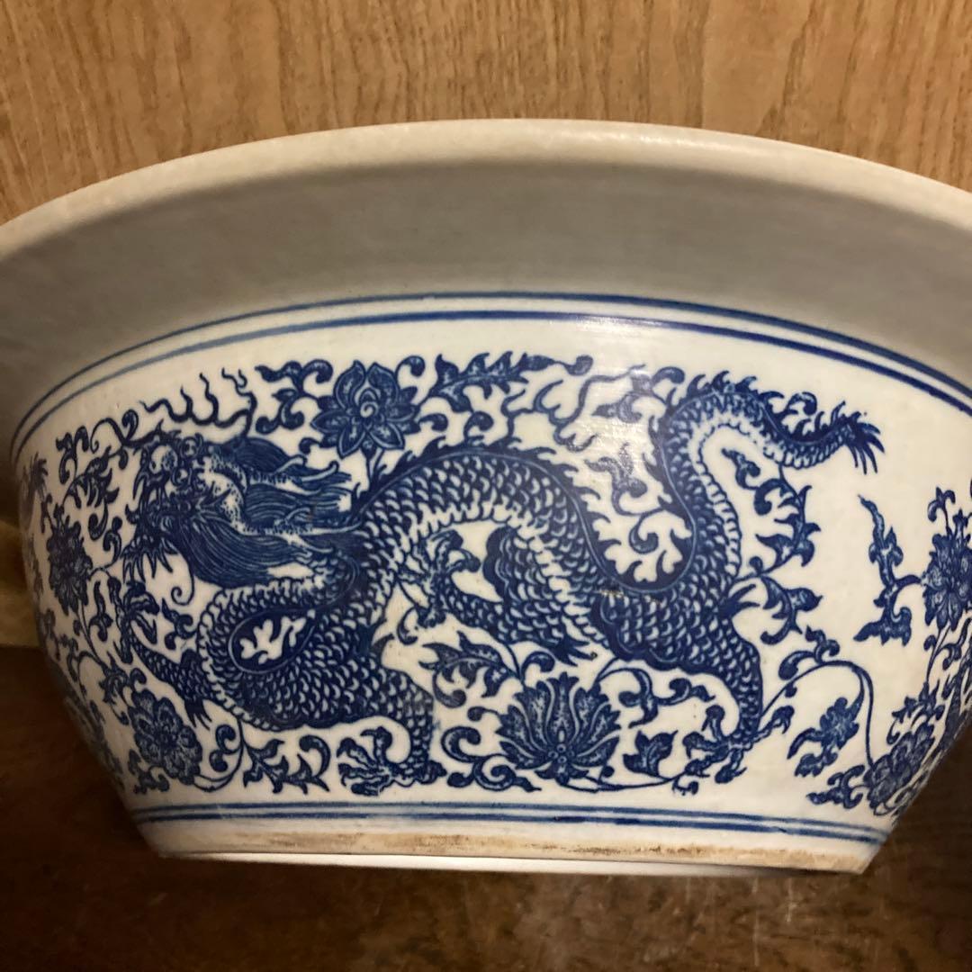 中国 染付 大鉢 龍花唐草図 大清乾隆年製銘