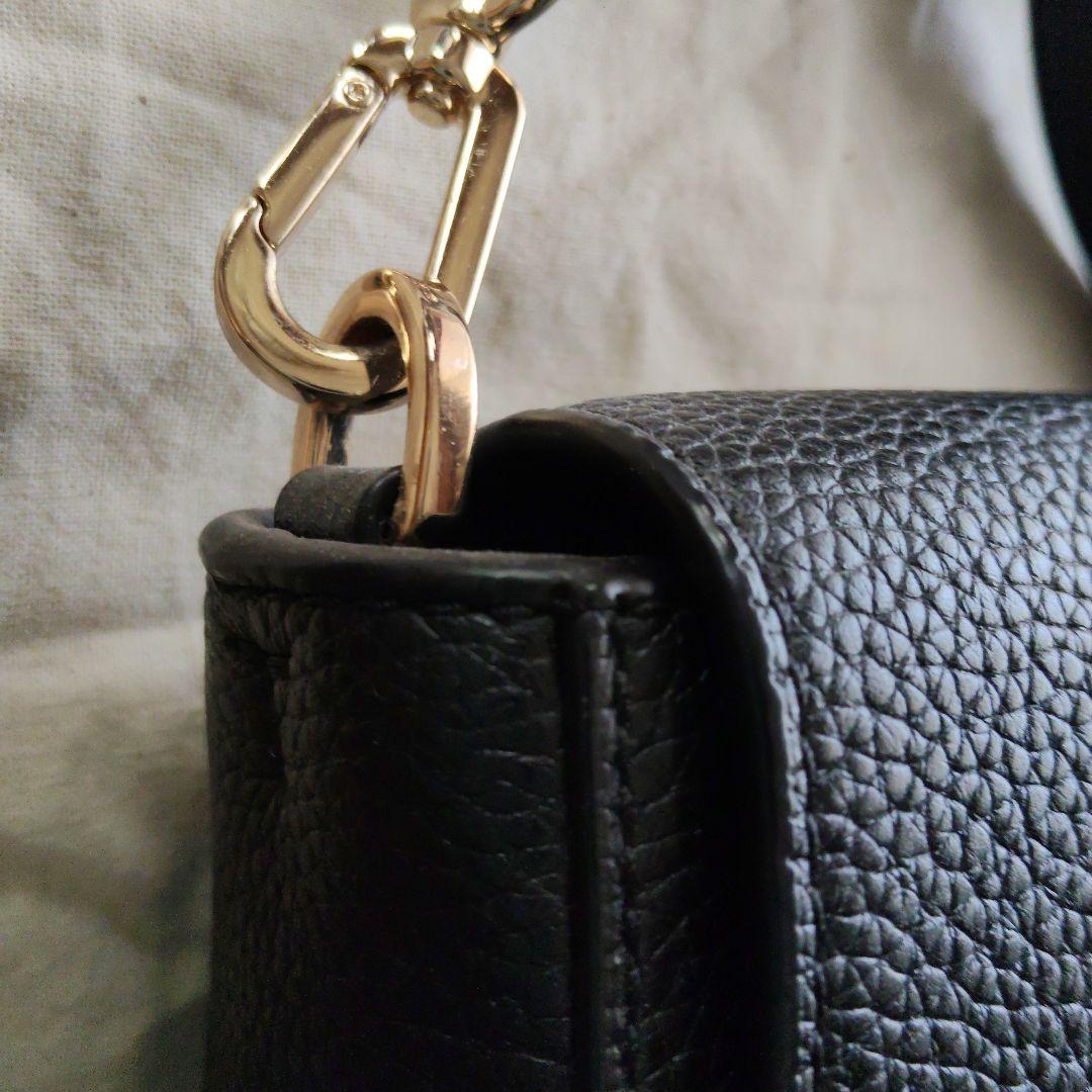 Tory Burch 黒 レザー ショルダーバッグ タッセル付き