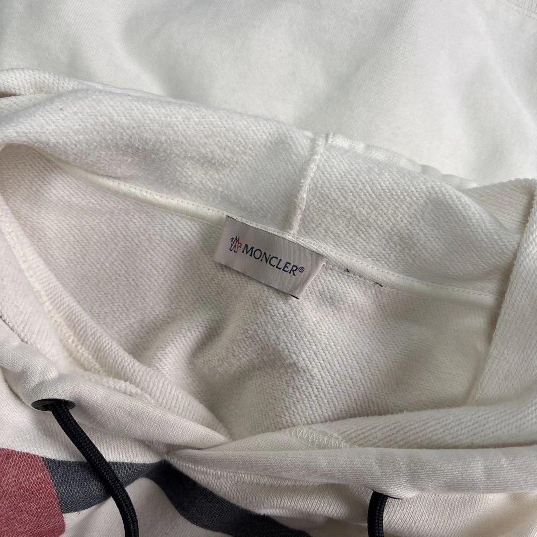 ✨大人気✨ MONCLER（モンクレール）　オフホワイトパーカーXL