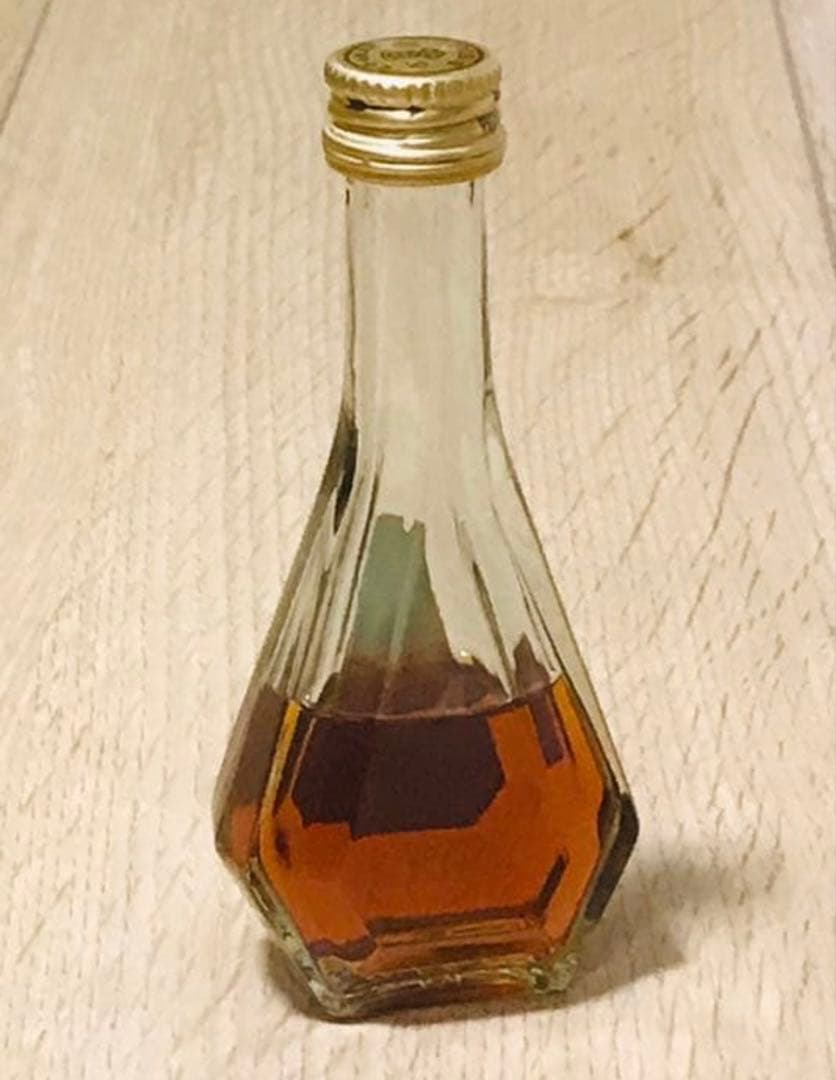 希少 激レア古酒コニャック「ビスキー／Bisquit」ミニボトル 30ml 新品