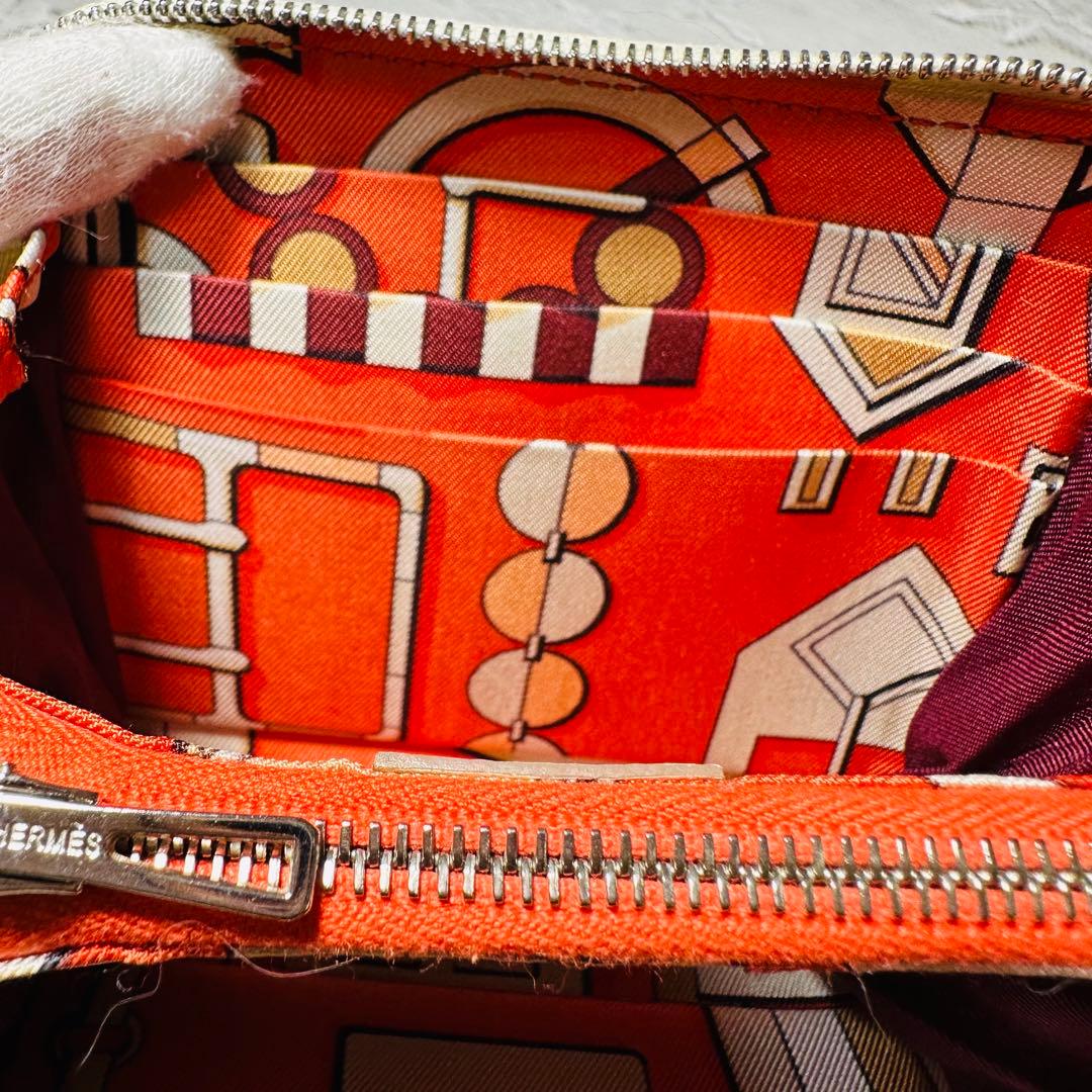 エルメス　アザップ　 シルクインコンパクト　ホワイトケース