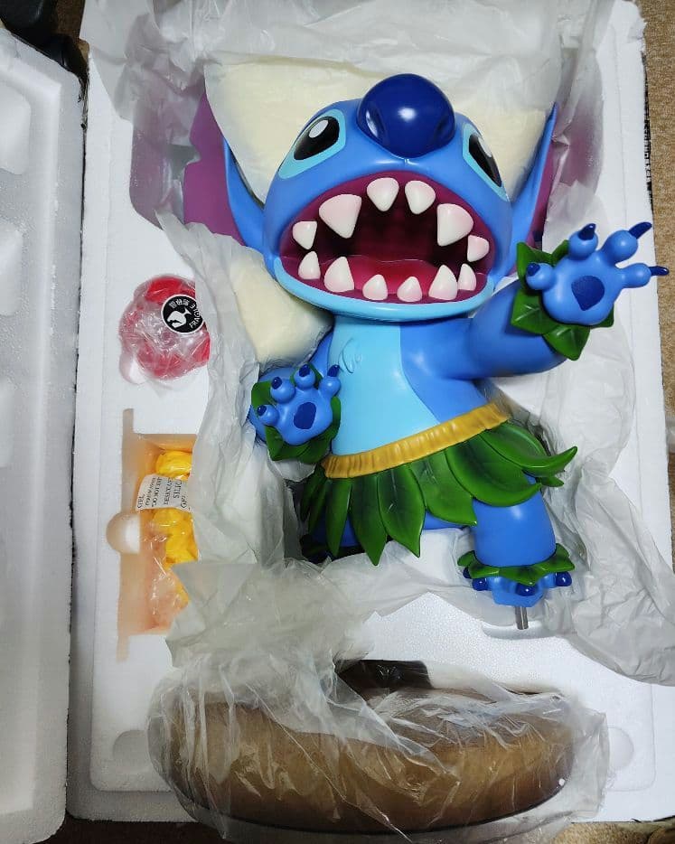 マスタークラフト/ リロ＆スティッチ: フラダンス スティッチ スタチュー　新品